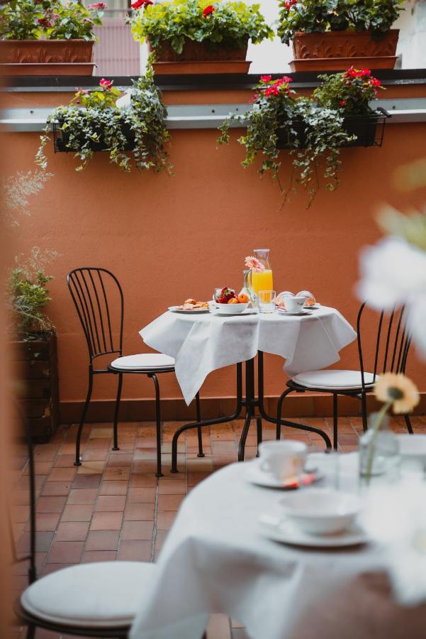 Albergo Commercio ปัลมาโนวา ภายนอก รูปภาพ